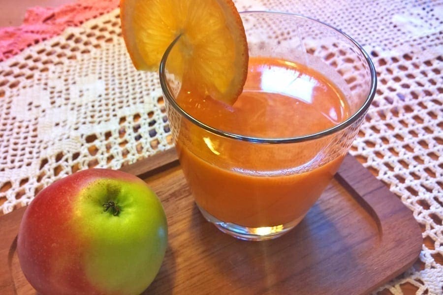 Fruktjuice med morot och ingefära