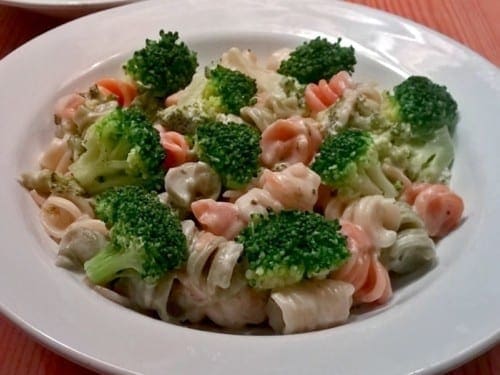 Pasta med ädelost och broccoli • 